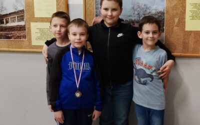 Odličan uspjeh naših učenika na šahovskom turniru!