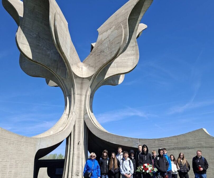 U Jasenovcu sa sjetom i poštovanjem